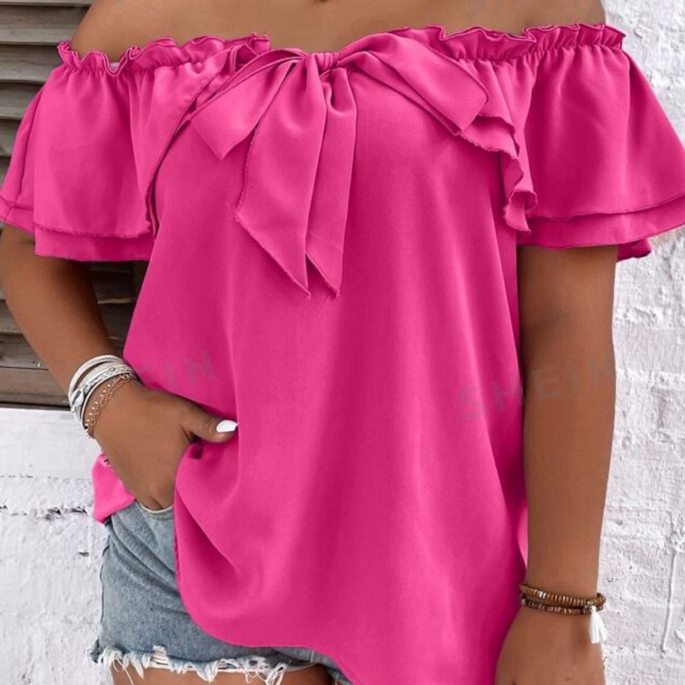 NWOT plus size off shoulder ruffle top. Size 4Xl